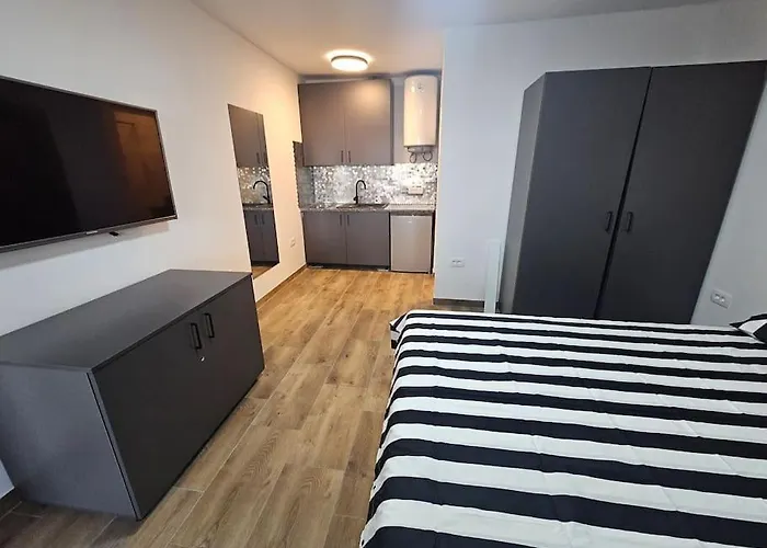 Paklenica, On The Seline